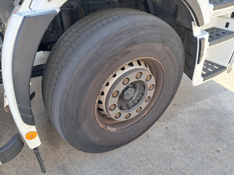 Garbage truck Iveco: picture 14