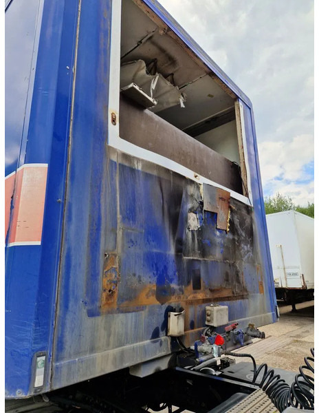 Ackermann VS-F24 / DHOLLANDIA 3000kg - Closed box semi-trailer: picture 3 Ackermann VS-F24 / DHOLLANDIA 3000kg - Closed box semi-trailer: picture 3