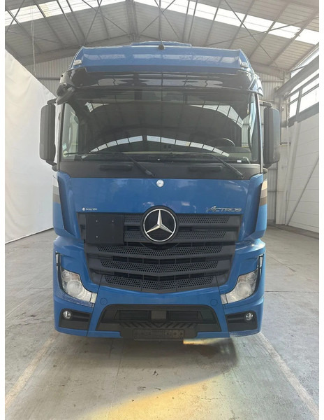 Mercedes-Benz Actros 2642 6x2 - Curtainsider truck: picture 5 Mercedes-Benz Actros 2642 6x2 - Curtainsider truck: picture 5