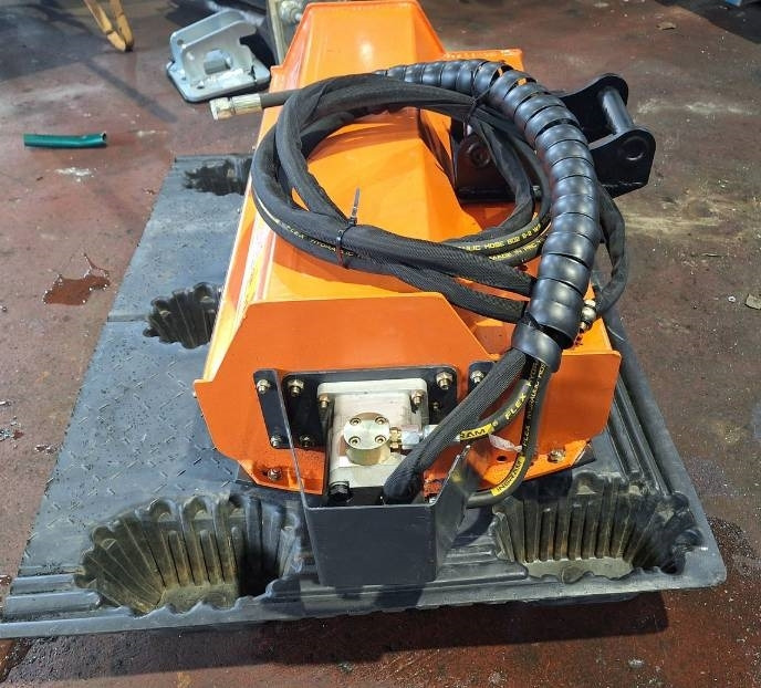 AM80 Piennarmurskain - Boom mower: picture 5 AM80 Piennarmurskain - Boom mower: picture 5