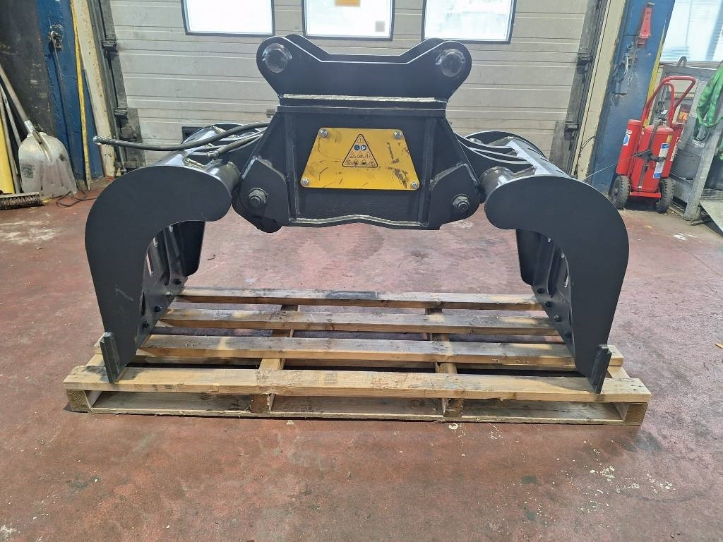 Mustang GRP 750 - Grapple for Construction machinery: picture 4 Mustang GRP 750 - Grapple for Construction machinery: picture 4