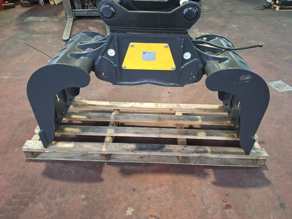 Mustang GRP 750 - Grapple for Construction machinery: picture 3 Mustang GRP 750 - Grapple for Construction machinery: picture 3