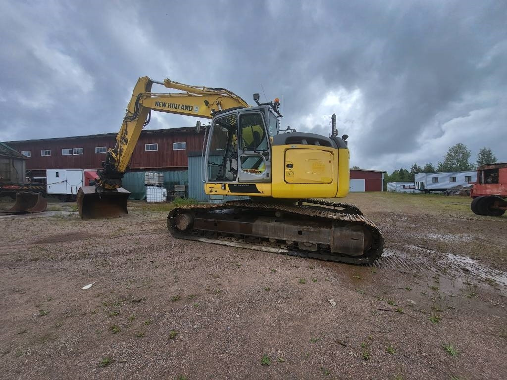 New Holland Kobelco E 235 B SR-2 - Crawler excavator: picture 3 New Holland Kobelco E 235 B SR-2 - Crawler excavator: picture 3