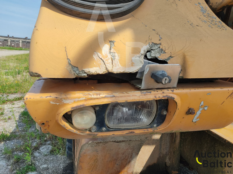 Wheel excavator Case WX 150: picture 9