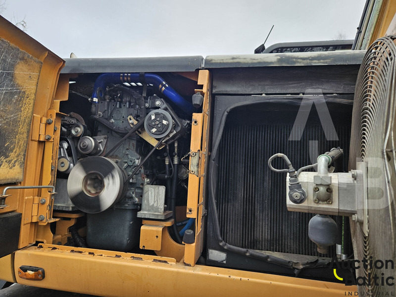 Wheel excavator Case WX 165: picture 18