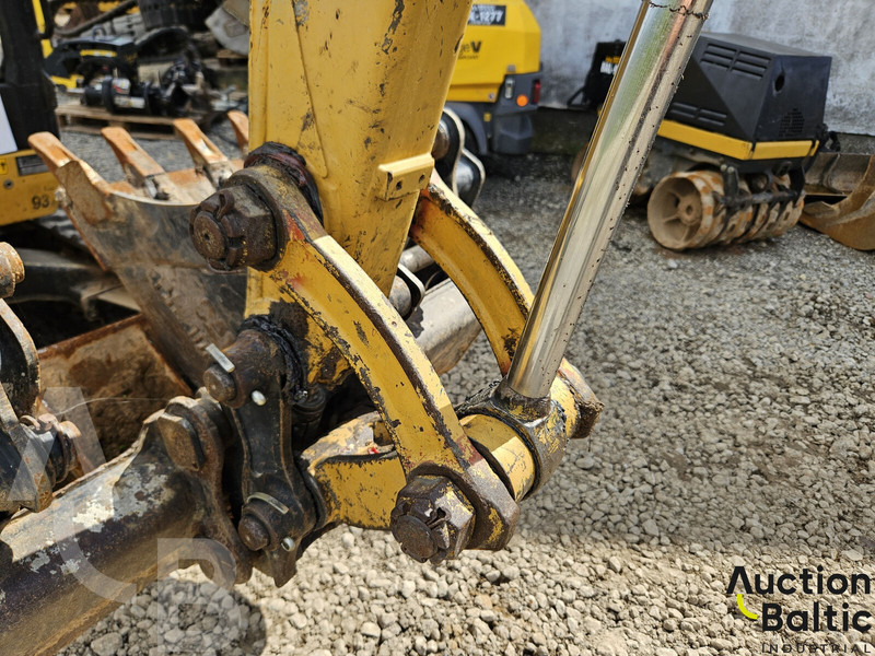 Mini excavator Caterpillar 302.4 D: picture 11