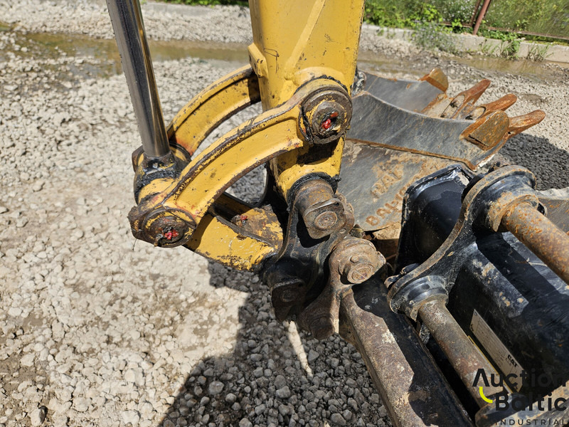 Mini excavator Caterpillar 302.4 D: picture 12