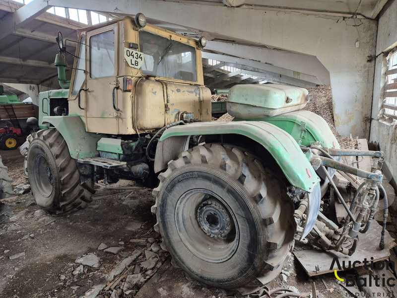 ЧТЗ T-150K - Farm tractor: picture 3 ЧТЗ T-150K - Farm tractor: picture 3