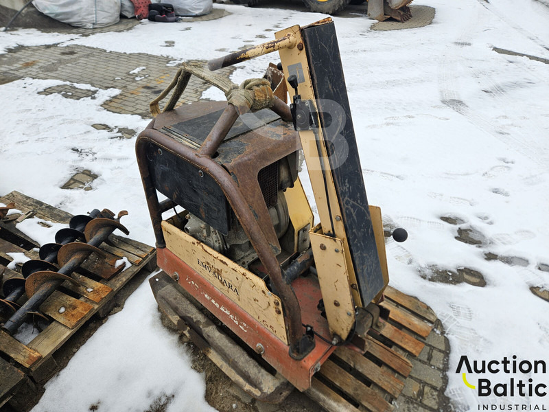 Dynapac LG 500 - Vibratory plate: picture 3 Dynapac LG 500 - Vibratory plate: picture 3