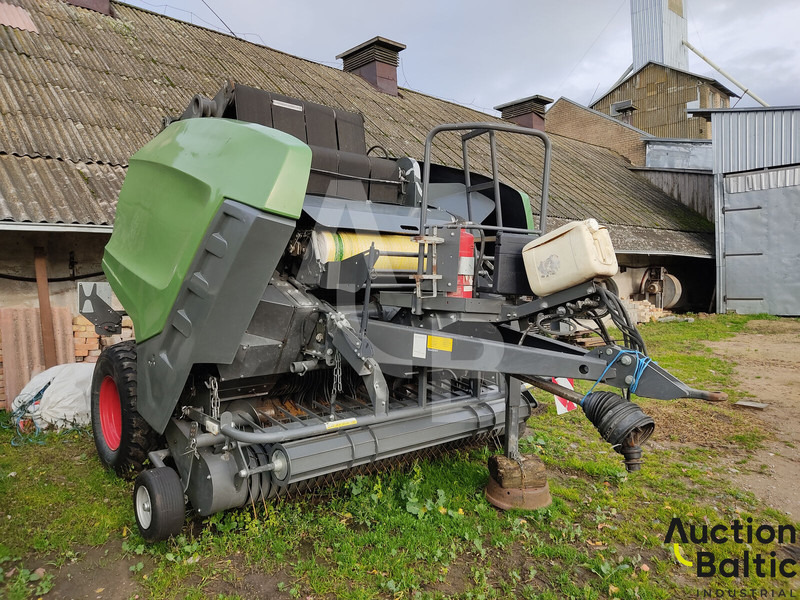 Fendt Rotana 180V Xtracut - Round baler: picture 1 Fendt Rotana 180V Xtracut - Round baler: picture 1