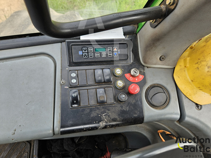 Forestry trailer John Deere 1010 E: picture 8