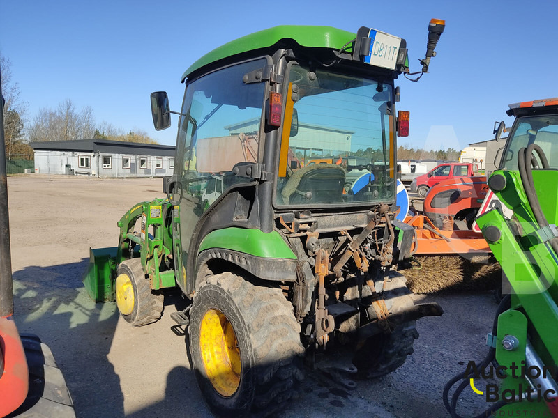 John Deere 2026R - Farm tractor: picture 5 John Deere 2026R - Farm tractor: picture 5