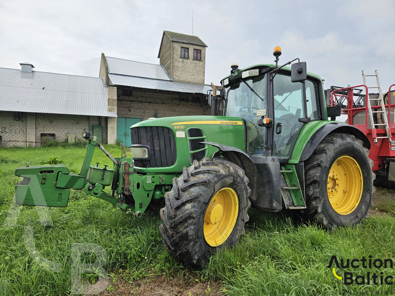 John Deere 6930 Premium - Farm tractor: picture 1 John Deere 6930 Premium - Farm tractor: picture 1