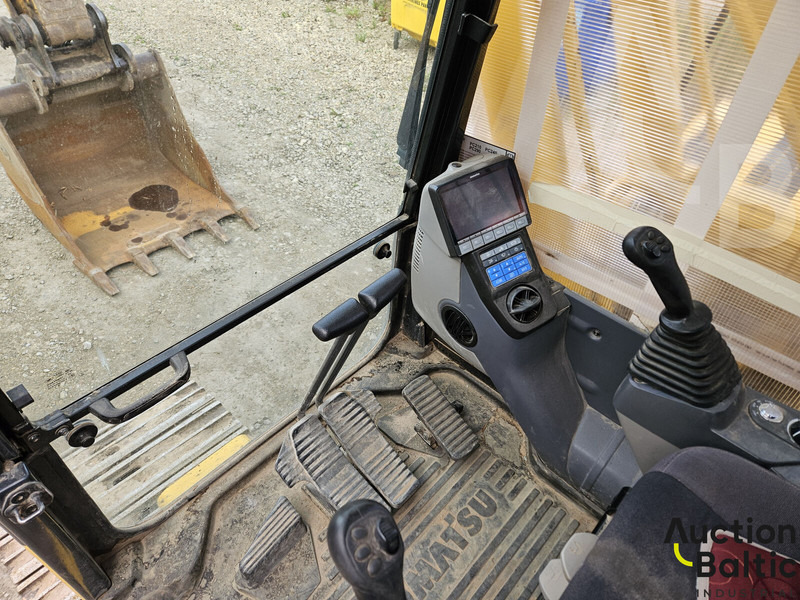 Crawler excavator Komatsu PC210LC-11: picture 7