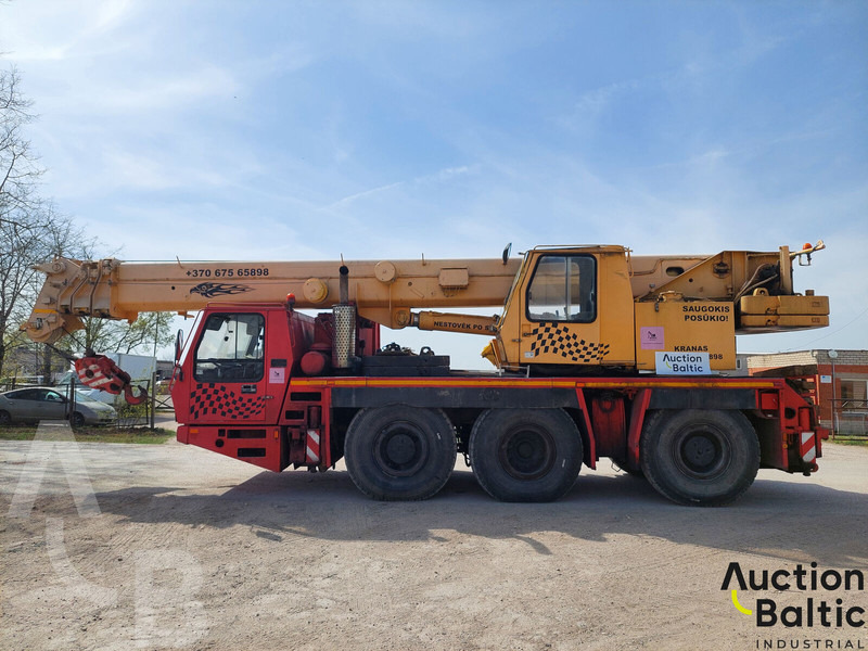 Krupp KMK 3045 - All terrain crane: picture 5 Krupp KMK 3045 - All terrain crane: picture 5