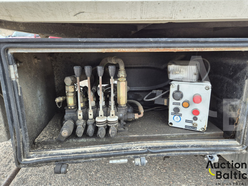 Tow truck MAN 8.174 LLC: picture 10