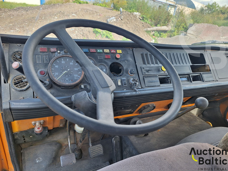 Dropside/ Flatbed truck, Crane truck Magirus 130 M 8: picture 7 Dropside/ Flatbed truck, Crane truck Magirus 130 M 8: picture 7