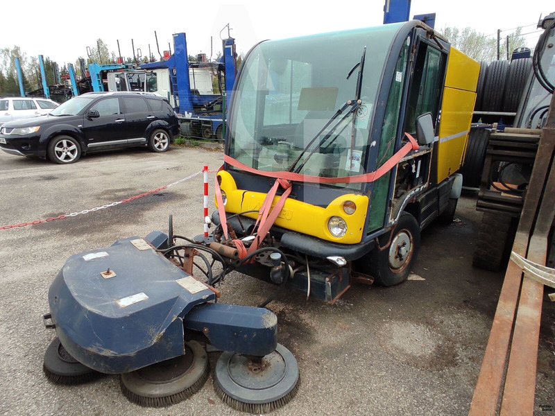 Mathieu Azura - Road sweeper: picture 1 Mathieu Azura - Road sweeper: picture 1