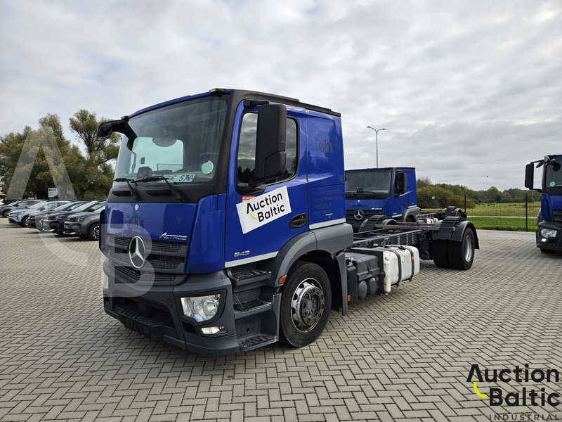 Mercedes-Benz Actros 1843 - Cab chassis truck: picture 2 Mercedes-Benz Actros 1843 - Cab chassis truck: picture 2