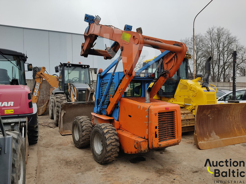 New Holland LS 185 B - Skid steer loader: picture 3 New Holland LS 185 B - Skid steer loader: picture 3