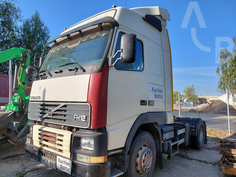 Volvo FH12 - Tractor unit: picture 1 Volvo FH12 - Tractor unit: picture 1