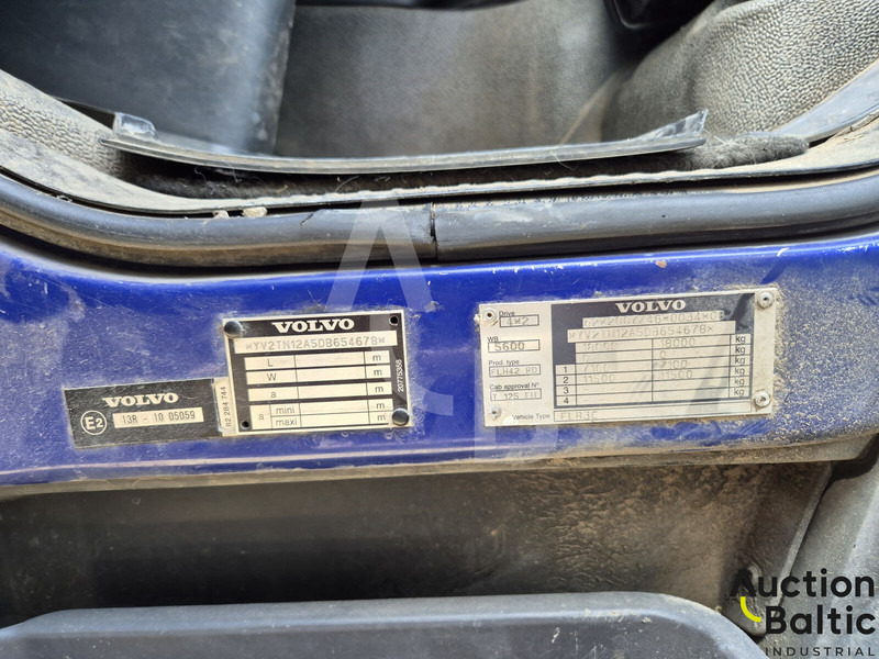 Box truck Volvo FL240: picture 14