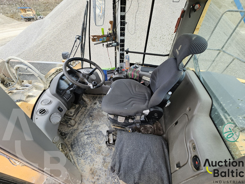 Wheel loader Volvo L 180 F: picture 8