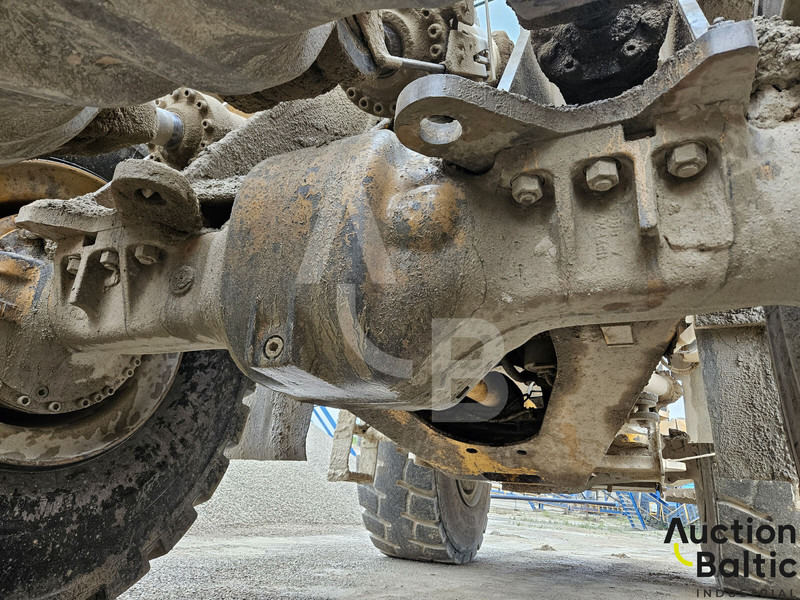 Wheel loader Volvo L 180 F: picture 10