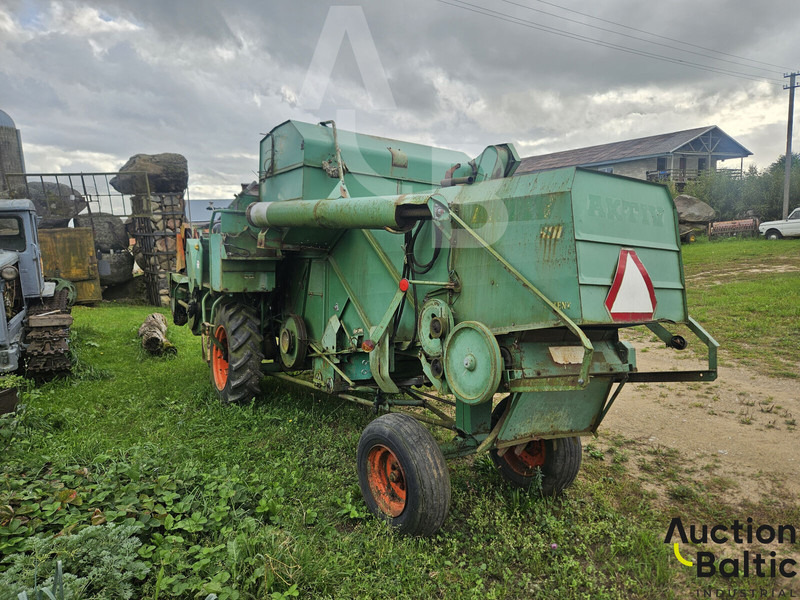 Westerasmaskiner AB AKTIV 800 - Combine harvester: picture 4 Westerasmaskiner AB AKTIV 800 - Combine harvester: picture 4