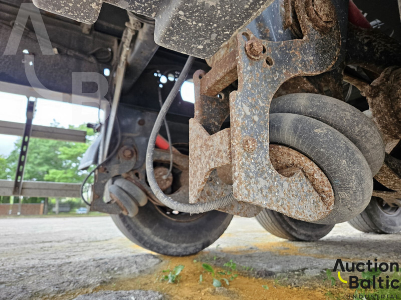 Wielton NW-3 - Curtainsider semi-trailer: picture 5 Wielton NW-3 - Curtainsider semi-trailer: picture 5