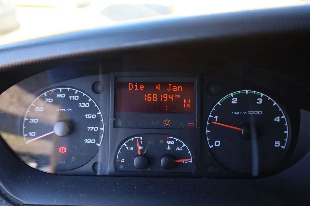 Box van Iveco Daily/ Regalsystem/Luftfeder/KURZ/1. Hand: picture 14 Box van Iveco Daily/ Regalsystem/Luftfeder/KURZ/1. Hand: picture 14