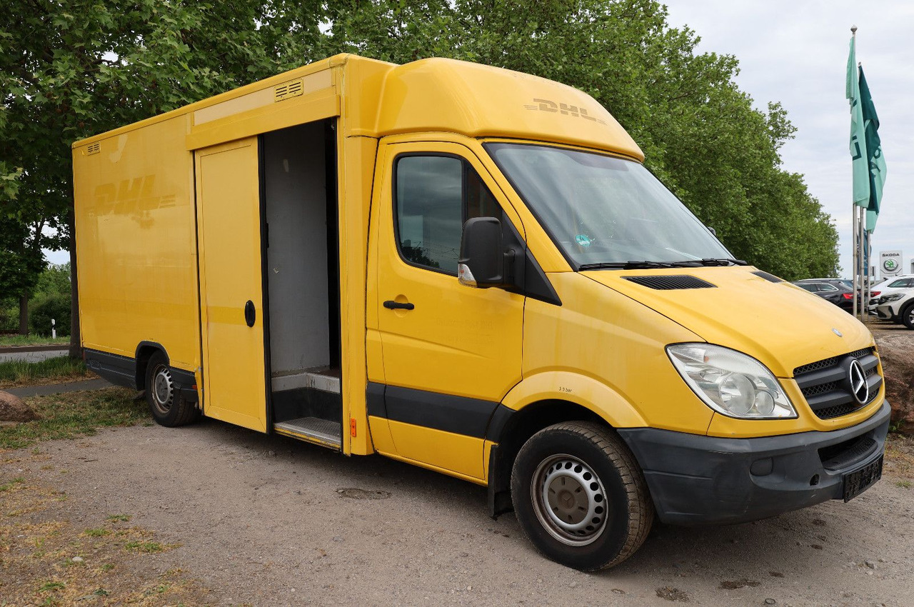 Mercedes-Benz Sprinter II Pritsche/ Koffer/Regalsystem - Box van: picture 4 Mercedes-Benz Sprinter II Pritsche/ Koffer/Regalsystem - Box van: picture 4