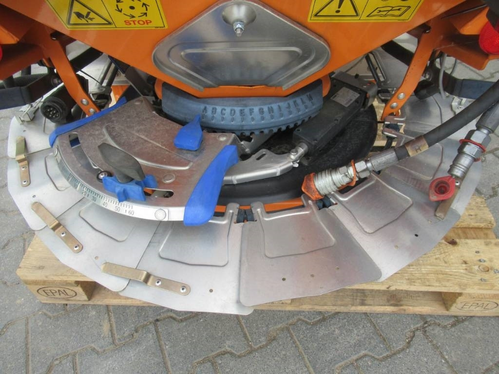 New Sand/ Salt spreader for Municipal/ Special vehicle Rauch Axeo 2.1C: picture 7