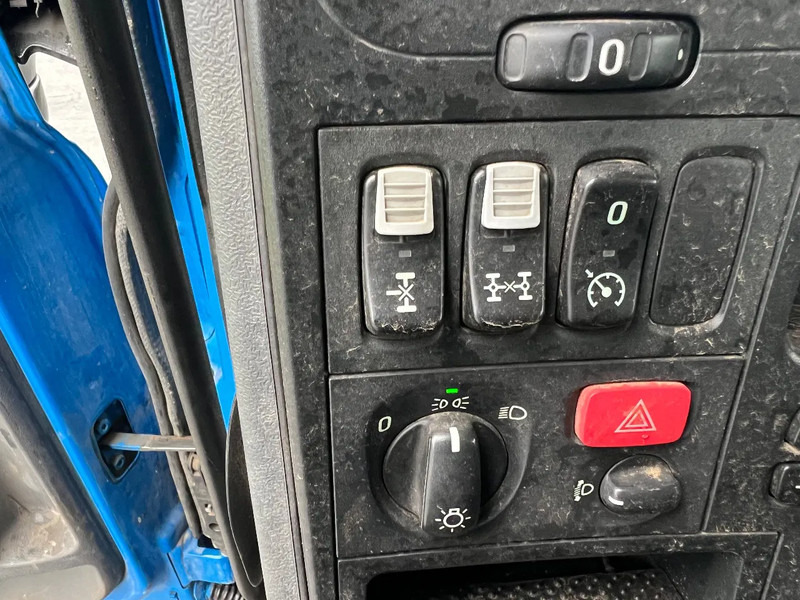 Hook lift truck Scania P420 Belgian truck**205.000km**Retarder full steel**: picture 20 Hook lift truck Scania P420 Belgian truck**205.000km**Retarder full steel**: picture 20