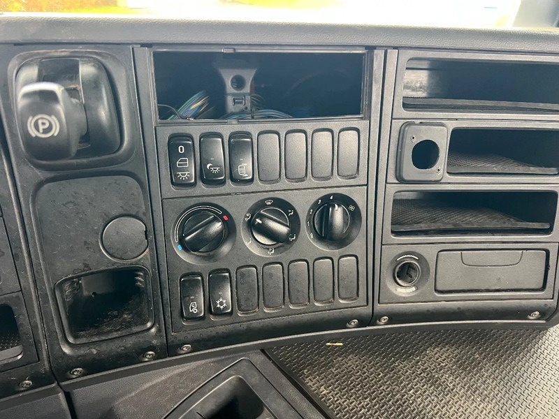 Hook lift truck Scania P420 Belgian truck**205.000km**Retarder full steel**: picture 18 Hook lift truck Scania P420 Belgian truck**205.000km**Retarder full steel**: picture 18