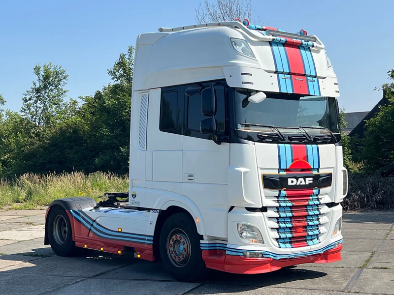 DAF XF 530 MARTINI RACING XF530 full options - Tractor unit: picture 2 DAF XF 530 MARTINI RACING XF530 full options - Tractor unit: picture 2