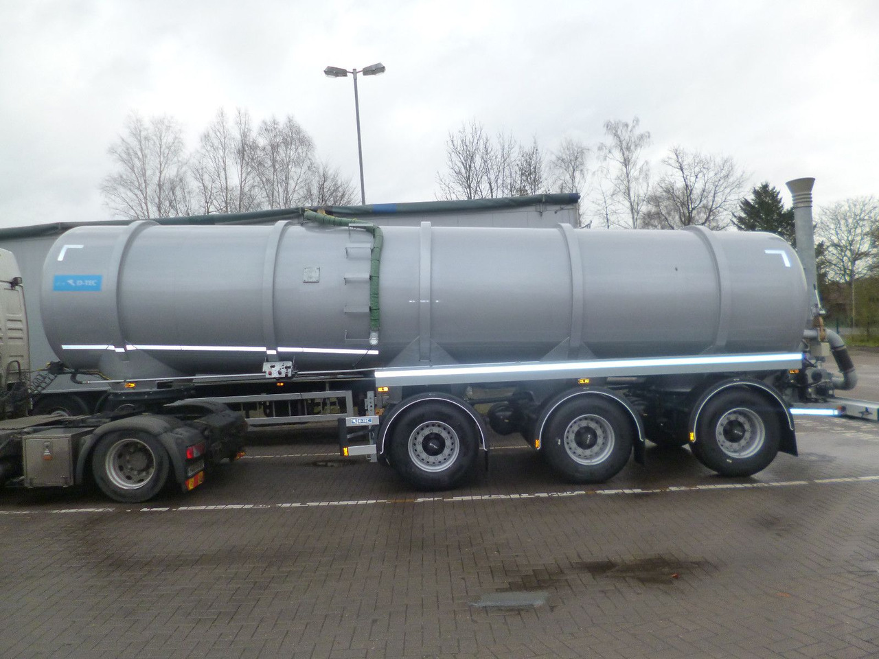 D-TEC TANKTRAILER FV2011-20-R295 D-TEC Gülletanker FV2011 Zwangslenkung - Tank semi-trailer: picture 5 D-TEC TANKTRAILER FV2011-20-R295 D-TEC Gülletanker FV2011 Zwangslenkung - Tank semi-trailer: picture 5