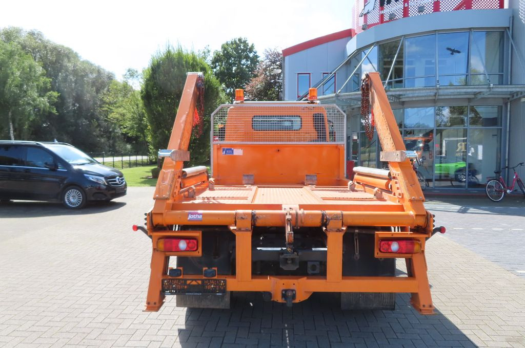 Skip loader truck FUSO Canter 6 C 18 4x4  Kommunal  Winterdienst: picture 8