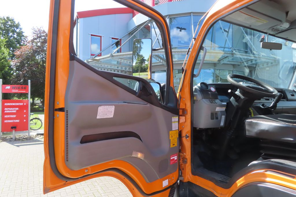Skip loader truck FUSO Canter 6 C 18 4x4  Kommunal  Winterdienst: picture 11