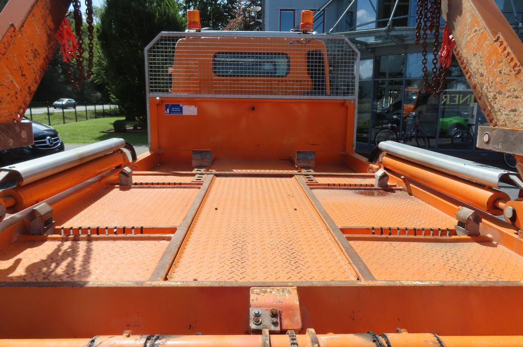 Skip loader truck FUSO Canter 6 C 18 4x4  Kommunal  Winterdienst: picture 10