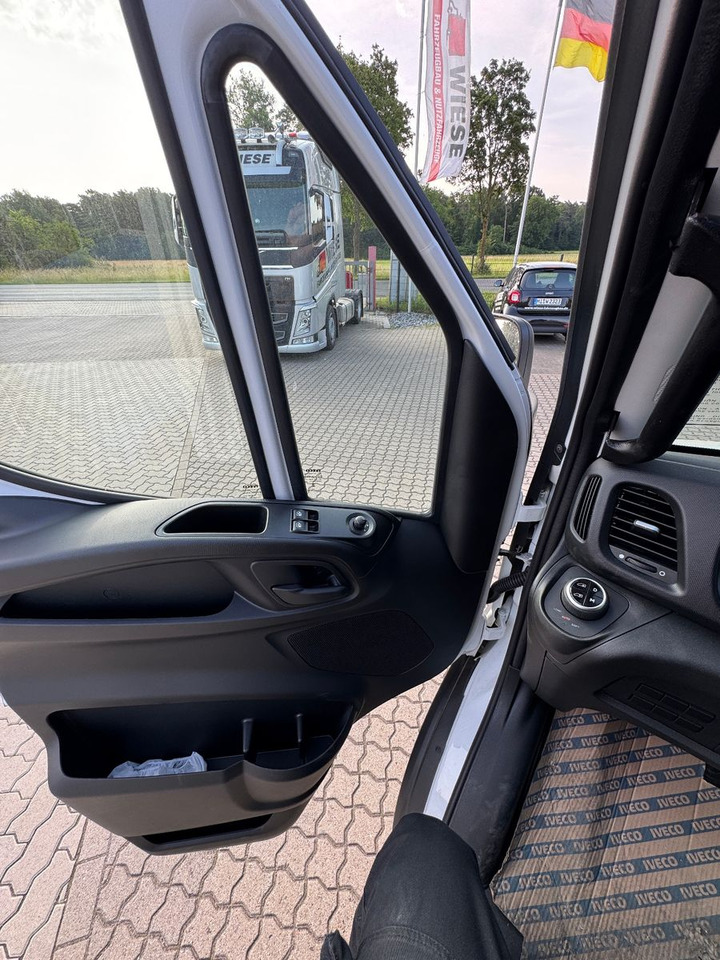 Tow truck Iveco 70C18HA, Maschinen & Arbeitsbühnentrans. 2940kg!: picture 14