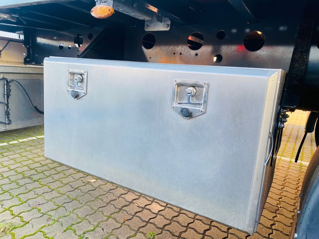 New Dropside/ Flatbed semi-trailer Kässbohrer Bordwandauflieger Twistlocks: picture 13