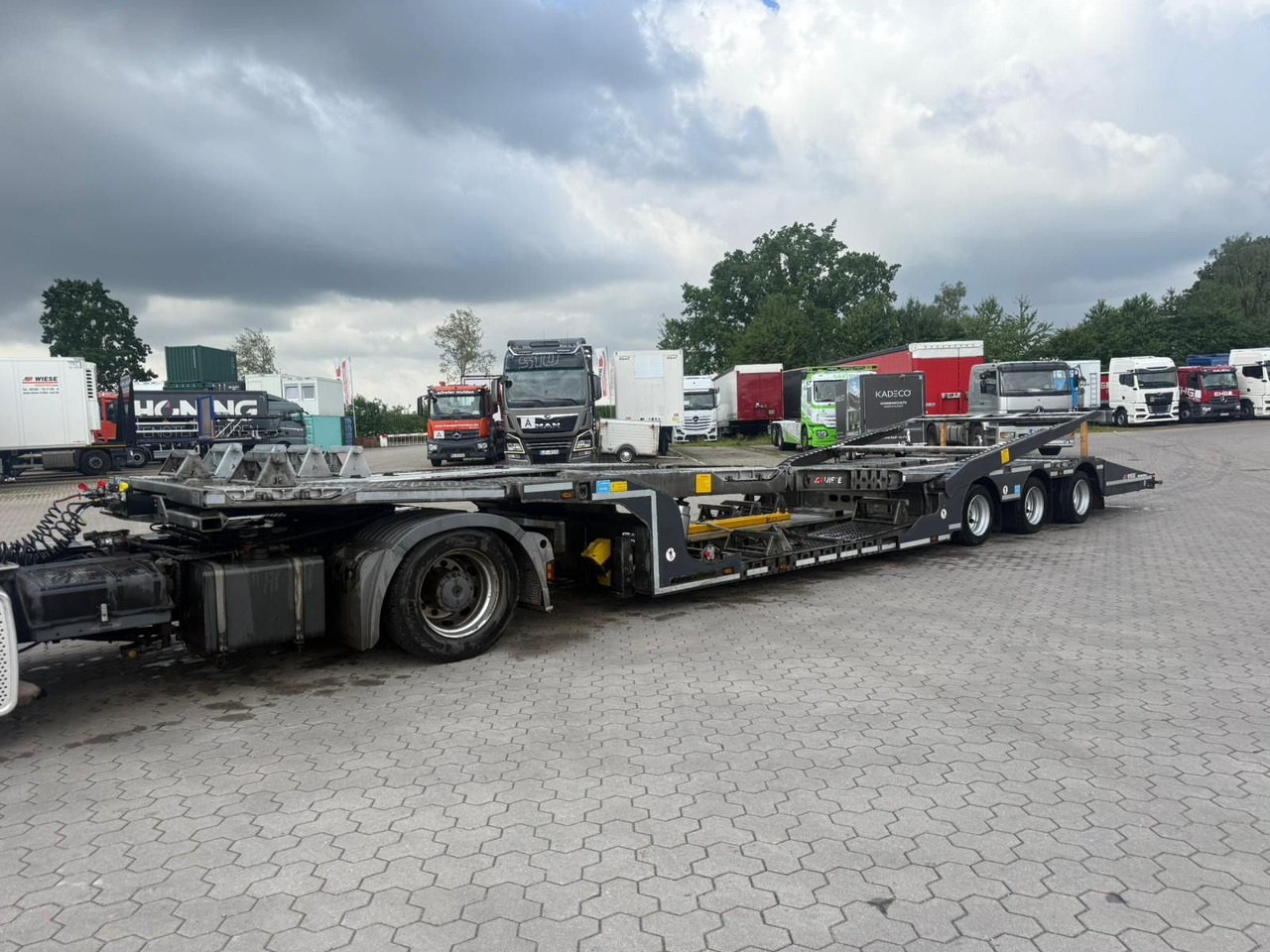 Kässbohrer K.SOK Truck/Car Transporter, Novagrau - Autotransporter semi-trailer: picture 2 Kässbohrer K.SOK Truck/Car Transporter, Novagrau - Autotransporter semi-trailer: picture 2