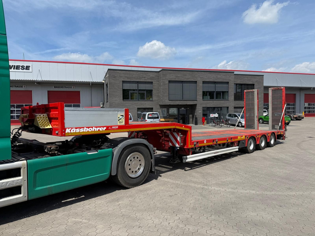 Kässbohrer SLS.HS Tieflader mit hydr. Schwanenhals - Low loader semi-trailer: picture 1 Kässbohrer SLS.HS Tieflader mit hydr. Schwanenhals - Low loader semi-trailer: picture 1