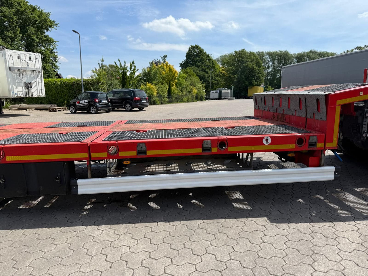 Kässbohrer SLS.HS Tieflader mit hydr. Schwanenhals - Low loader semi-trailer: picture 4 Kässbohrer SLS.HS Tieflader mit hydr. Schwanenhals - Low loader semi-trailer: picture 4