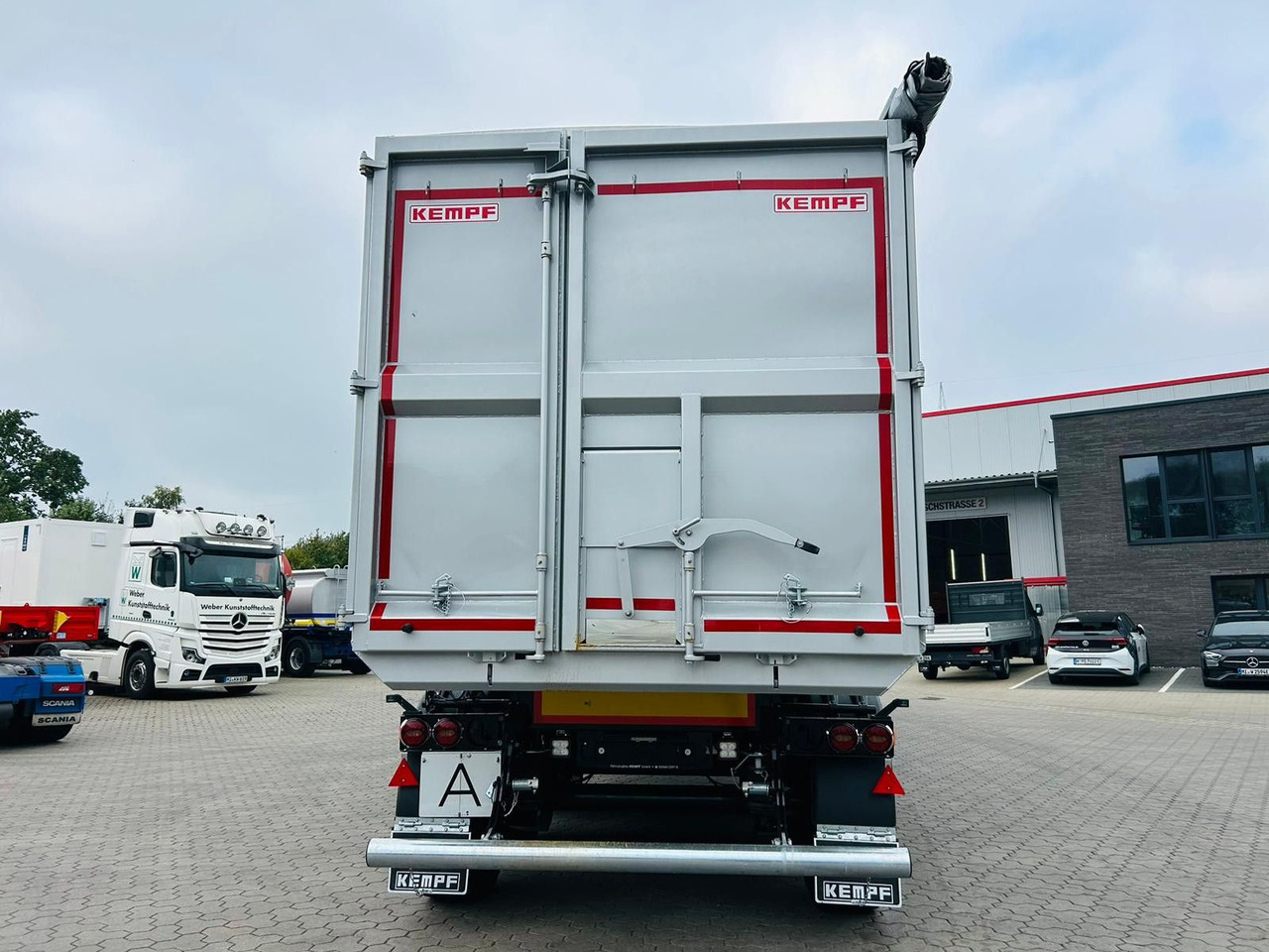 Kempf SKM 36/3 SR-Membran Stahl Halbrundmulde 50m³ - Tipper semi-trailer: picture 5 Kempf SKM 36/3 SR-Membran Stahl Halbrundmulde 50m³ - Tipper semi-trailer: picture 5