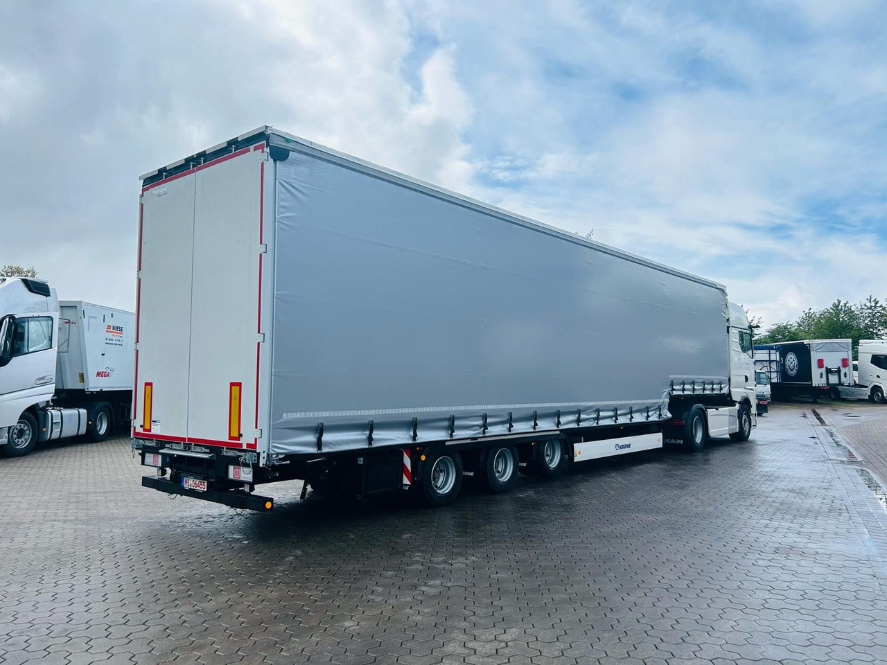 Krone SDP 27 Stufensattel Auflieger mit Spreizheck - Curtainsider semi-trailer: picture 4 Krone SDP 27 Stufensattel Auflieger mit Spreizheck - Curtainsider semi-trailer: picture 4