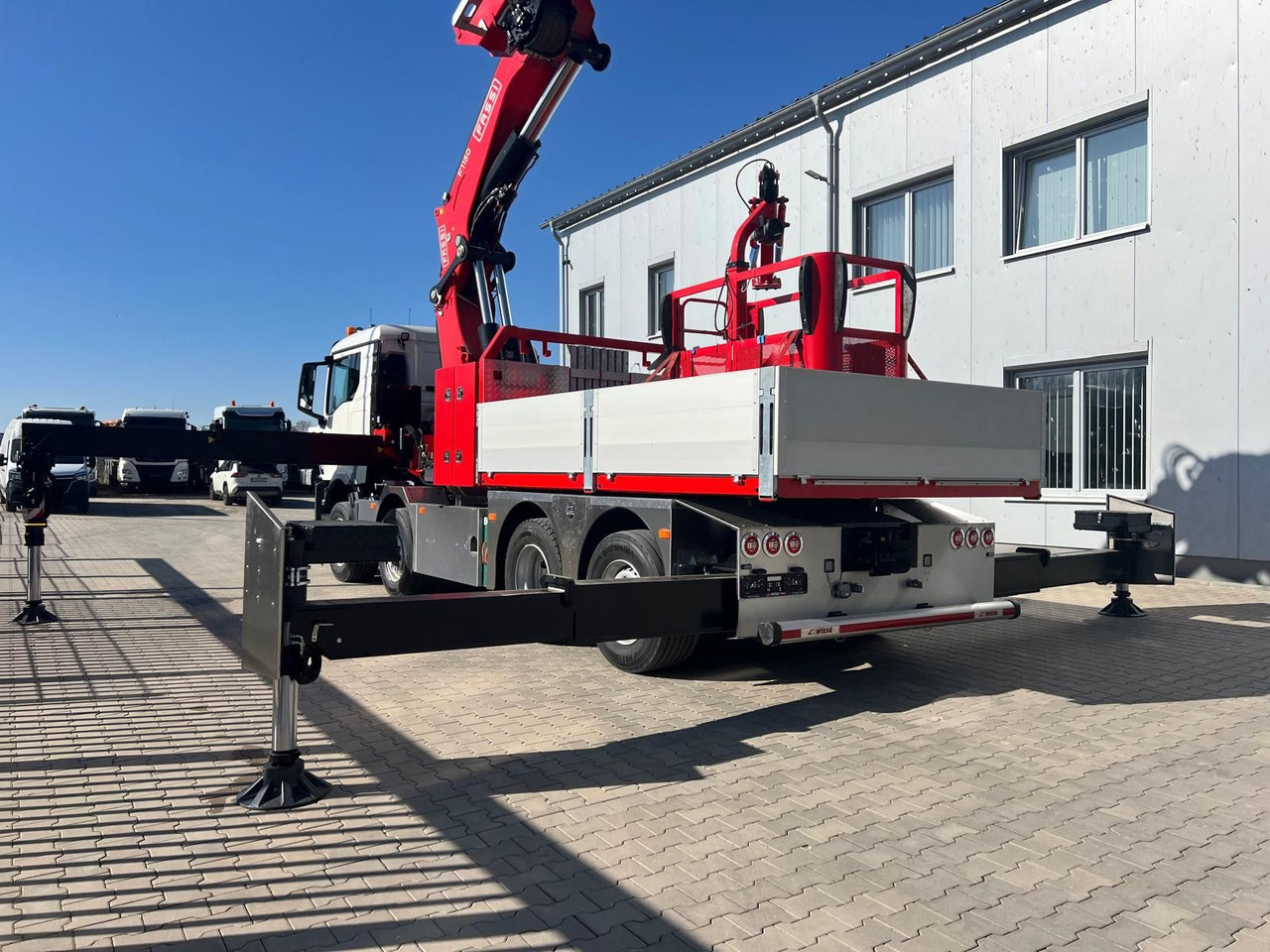 MAN 8x4 mit F1150RA.2.28 L616 Winde - Crane truck: picture 3 MAN 8x4 mit F1150RA.2.28 L616 Winde - Crane truck: picture 3