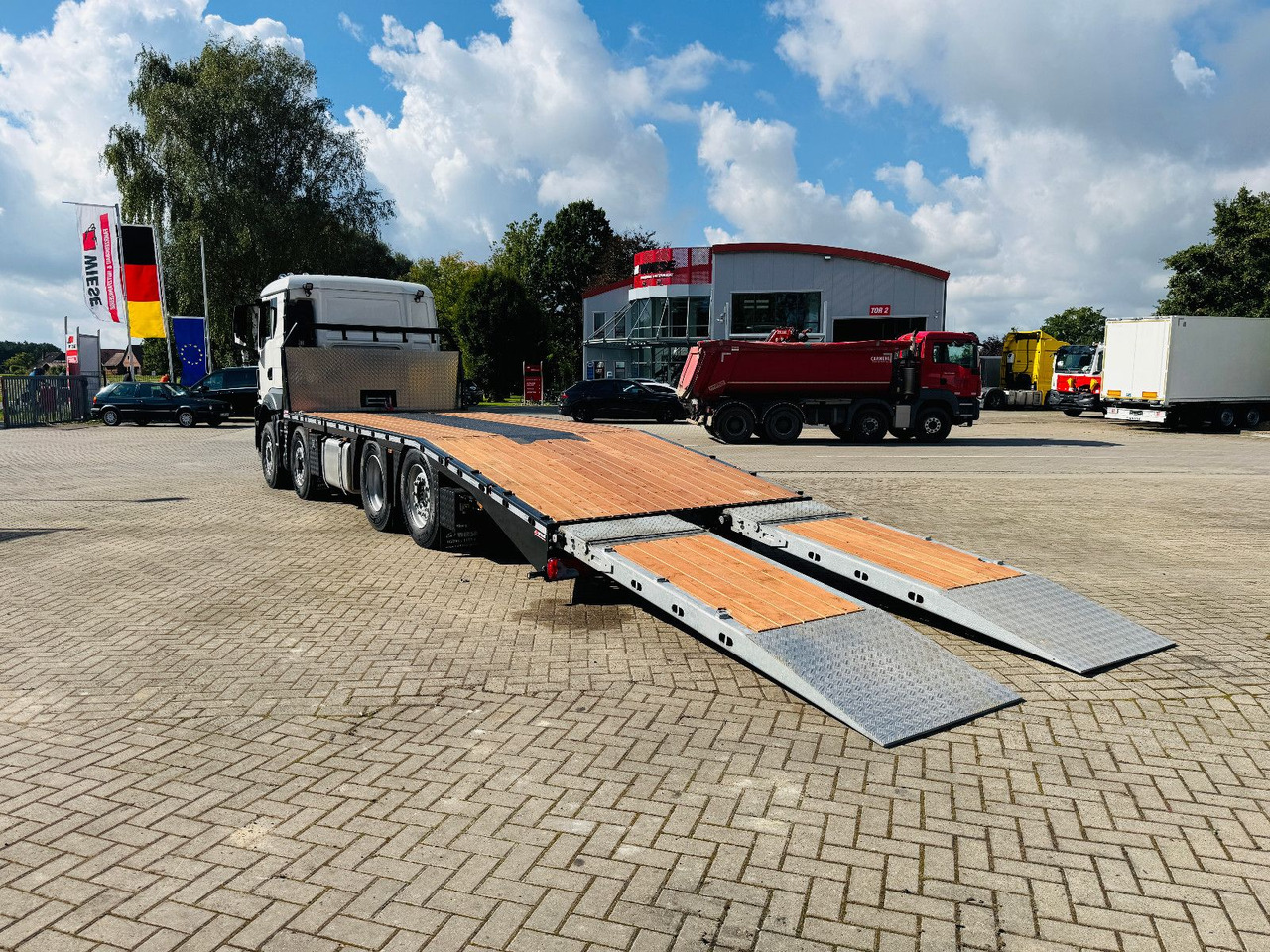 Lease a MAN TGS 35.520 8x2H Baumaschinentransporter MAN TGS 35.520 8x2H Baumaschinentransporter: picture 7 Lease a MAN TGS 35.520 8x2H Baumaschinentransporter MAN TGS 35.520 8x2H Baumaschinentransporter: picture 7