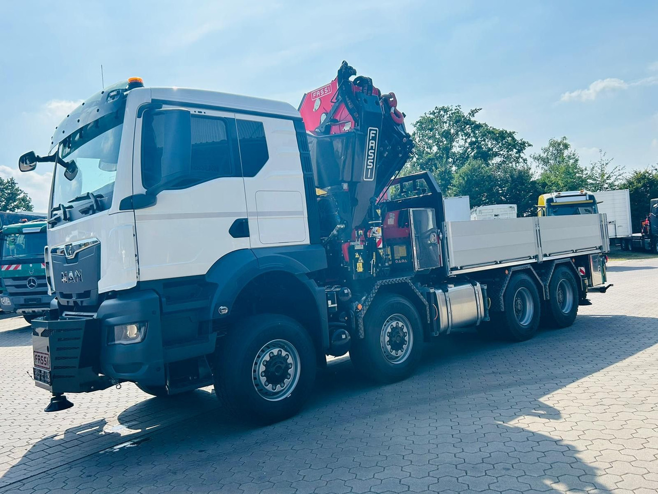 MAN TGS 41.520 8x8 mit Fassi Ladekran F710RA.2.26 - Crane truck: picture 5 MAN TGS 41.520 8x8 mit Fassi Ladekran F710RA.2.26 - Crane truck: picture 5